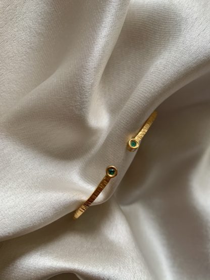 Pulsera rígida esmeraldas